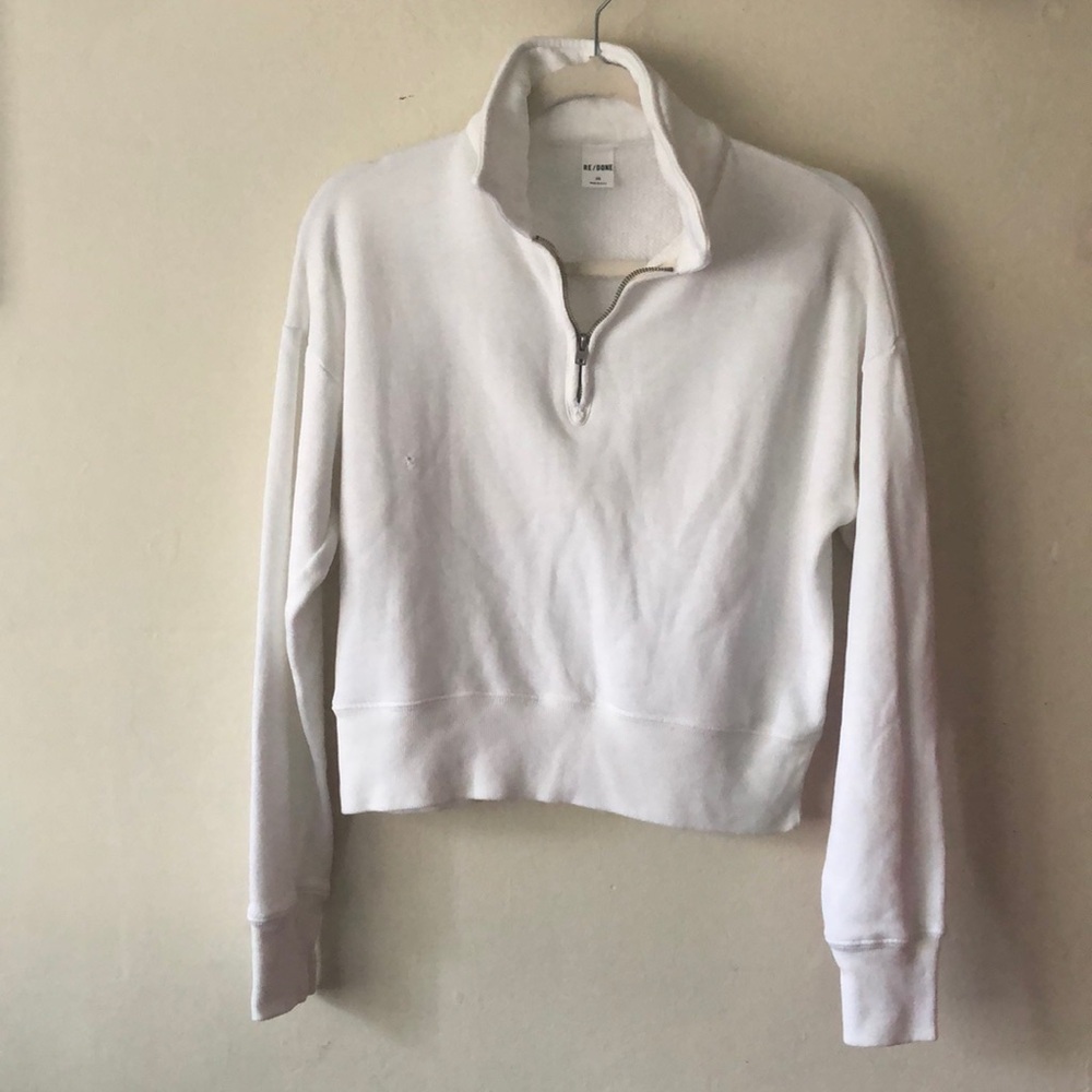 RE/DONE 70s Half Zip Sweatshirt in White
Has a small hole on the right side